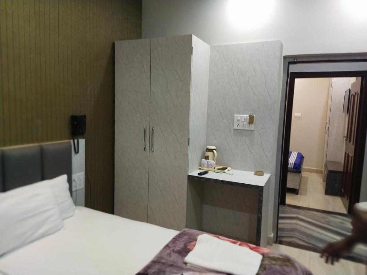Hotel Gateway Kailash Varanasi Exterior foto